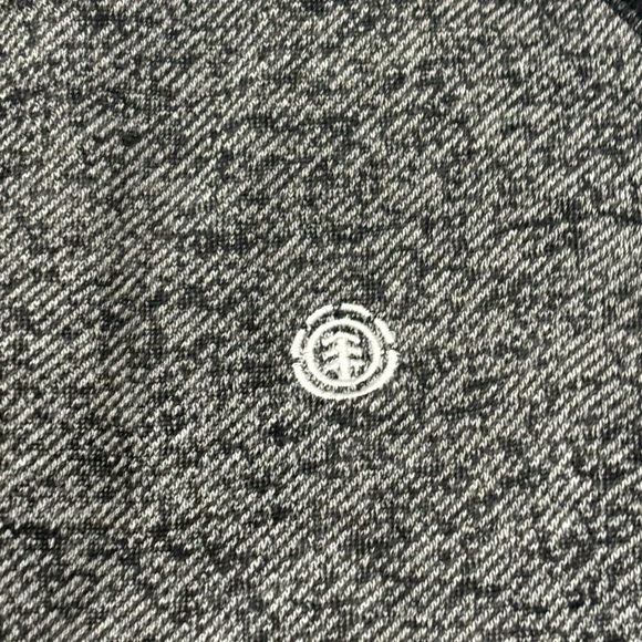 Element Medium Size Sweater - Picture 2 of 4